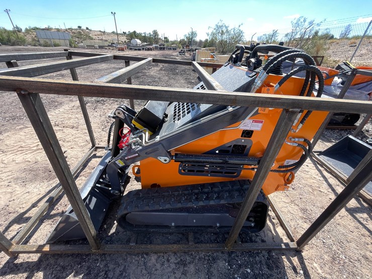 #2066-•-unused-2026-landhonor-mini-skid-steer-loader-image-15