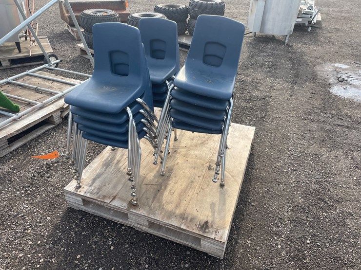 #5082-•-(14)-kids-school-chairs-image-1