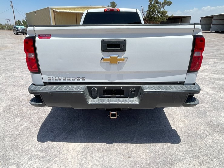 #1864-•-2018-chevy-work-truck-(has-nm-title)-image-32