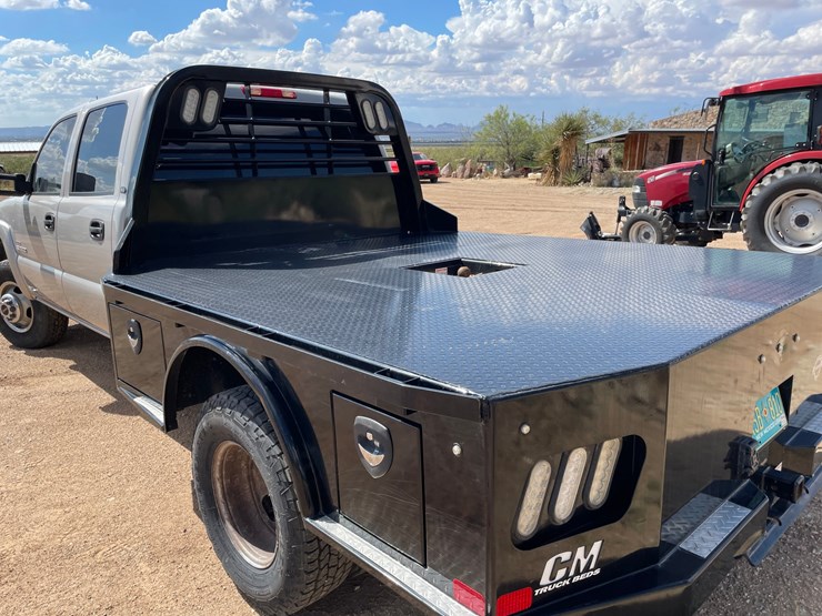 2005-gmc-3500-image-14