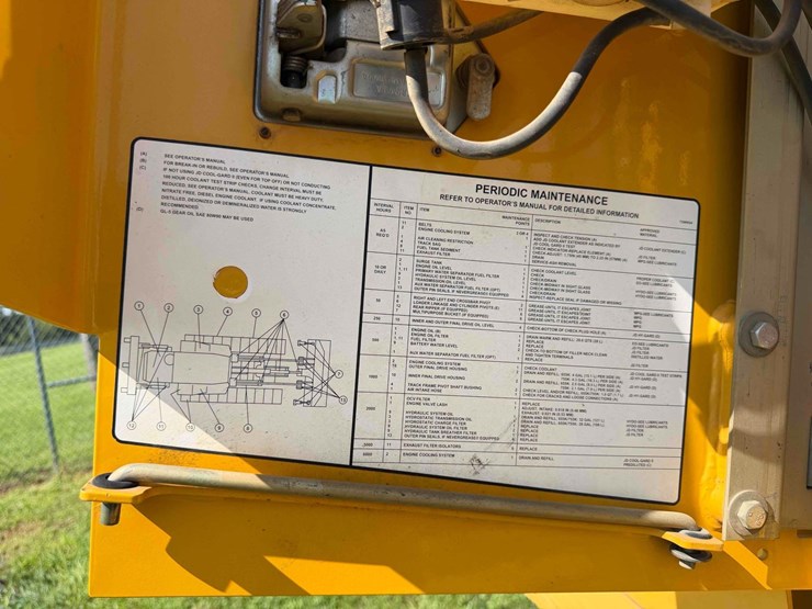 2014-deere-655k-image-18