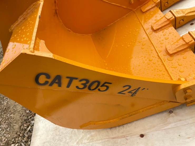 caterpillar-305-image-9