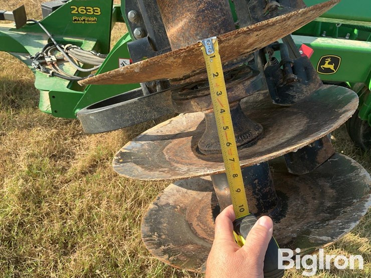 2022-john-deere-2633-image-9