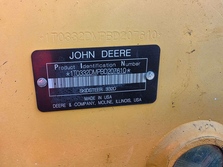 2016-deere-332d-image-29
