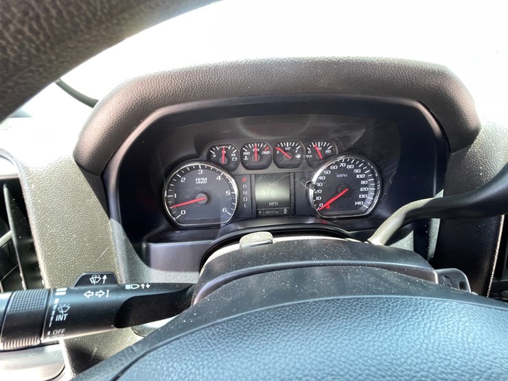 #1864-•-2018-chevy-work-truck-(has-nm-title)-image-63
