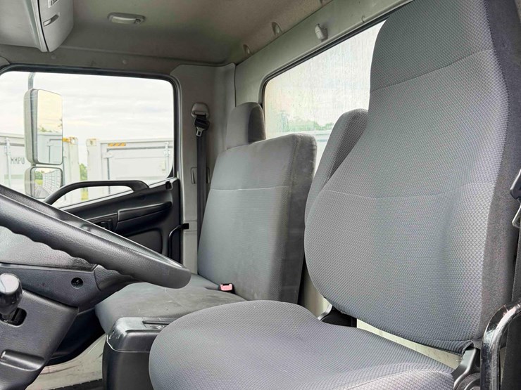 2013-hino-338-image-24