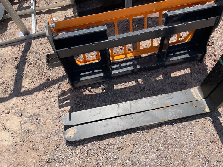#2421-•-unused-2026-landhonor-pallet-fork-attachment-image-2