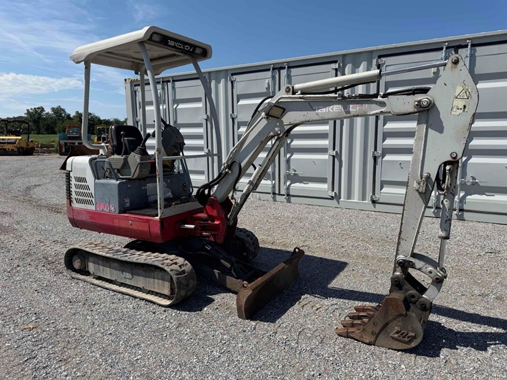 2016-takeuchi-tb016-image-1