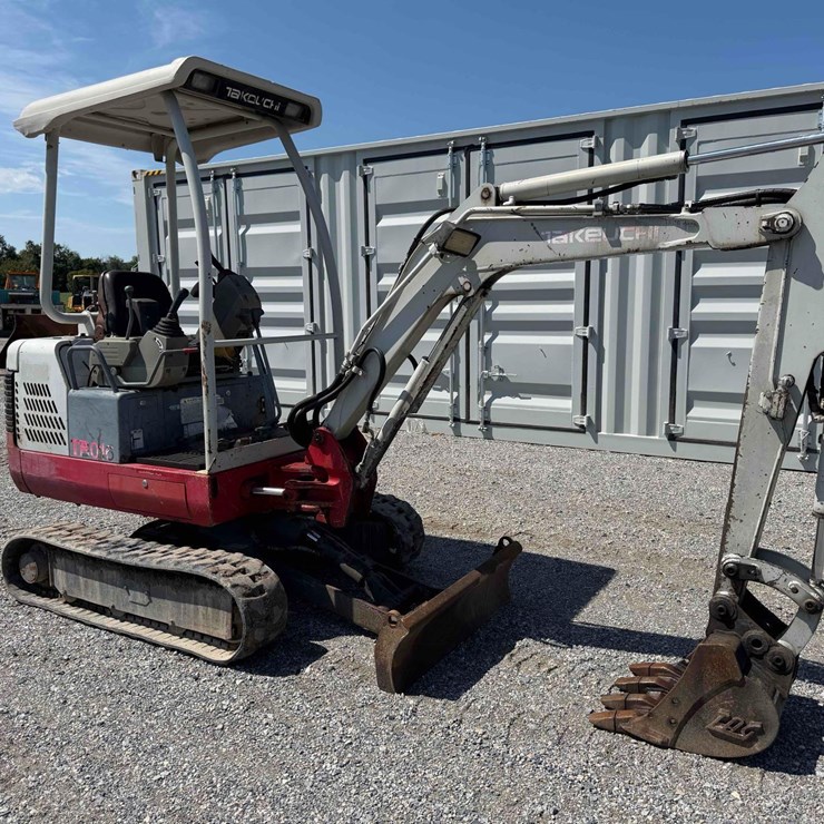 2016 TAKEUCHI TB016