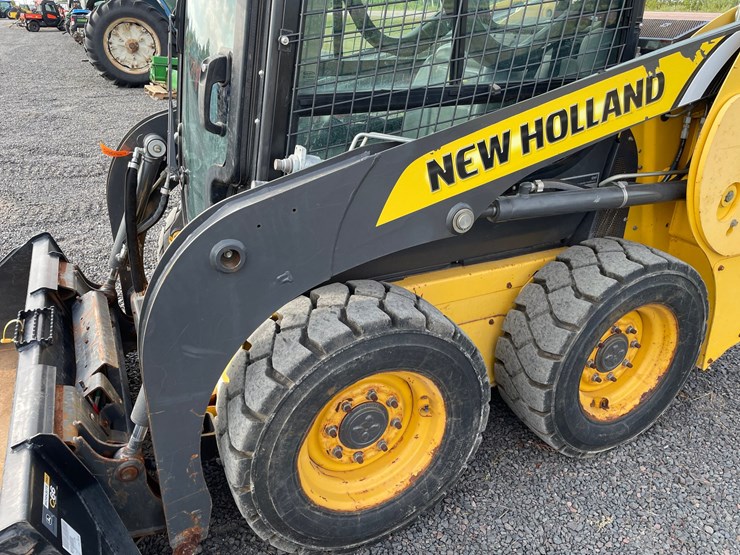 2021-new-holland-l316-image-12