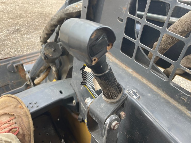 2006-new-holland-ls180-image-25