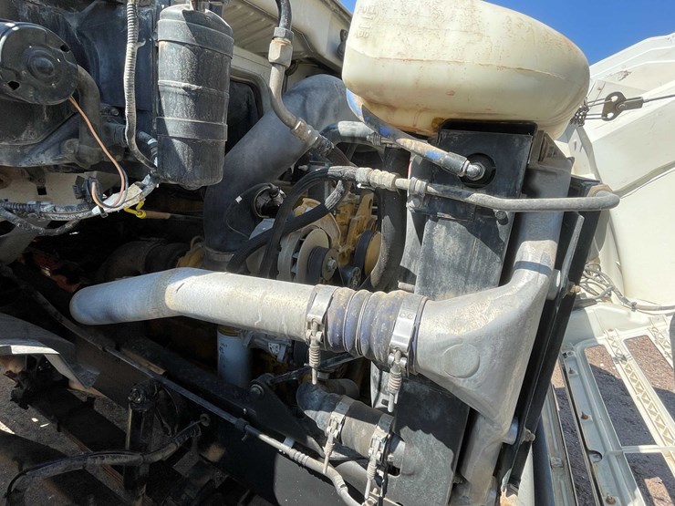#1851-•-2000-sterling-7500-water-tank-truck-(has-nm-title)-image-57