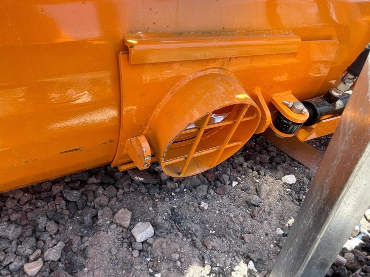 #2407-•-unused-2026-landhonor-double-discharge-concrete-mixer-attachment-image-10