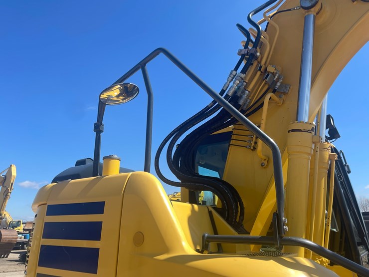 2019-komatsu-pc138us-image-12