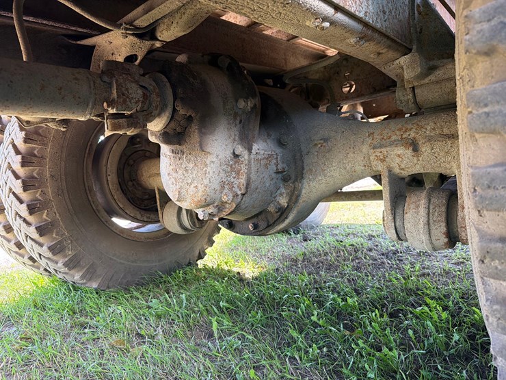ford-9000-image-12