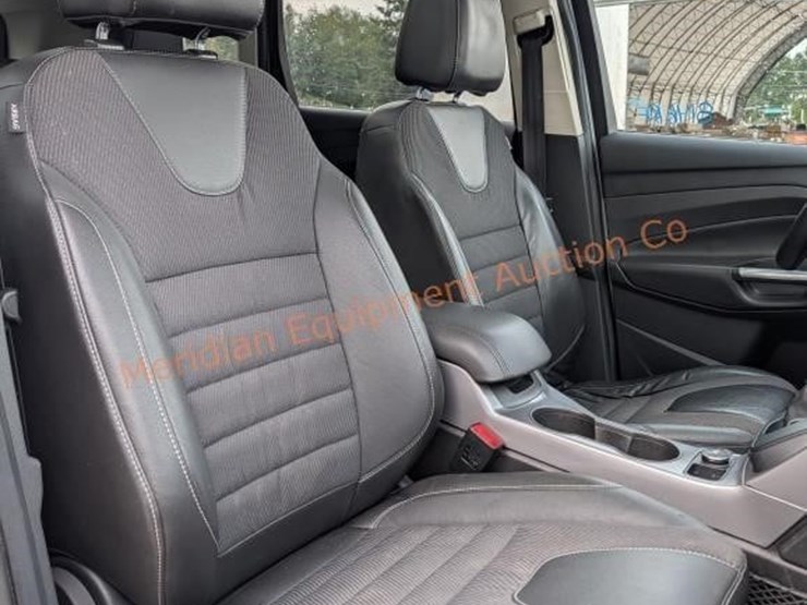 2015-ford-escape-se-image-29