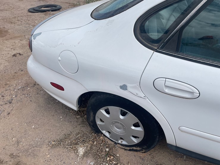 #1885-•-1999-ford-taurus-se-4-door-sedan-(has-nm-title)-(offsite-at-nmsu)-image-18