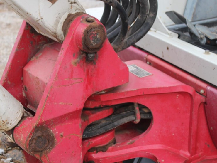 takeuchi-tb235-image-8