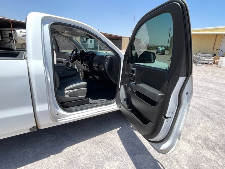 #1864-•-2018-chevy-work-truck-(has-nm-title)-image-75