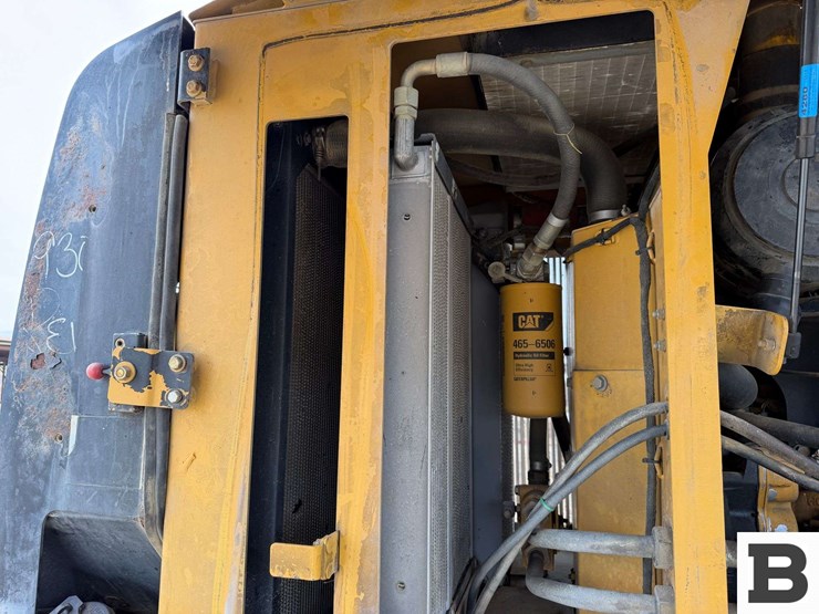 2005-caterpillar-930g-image-32