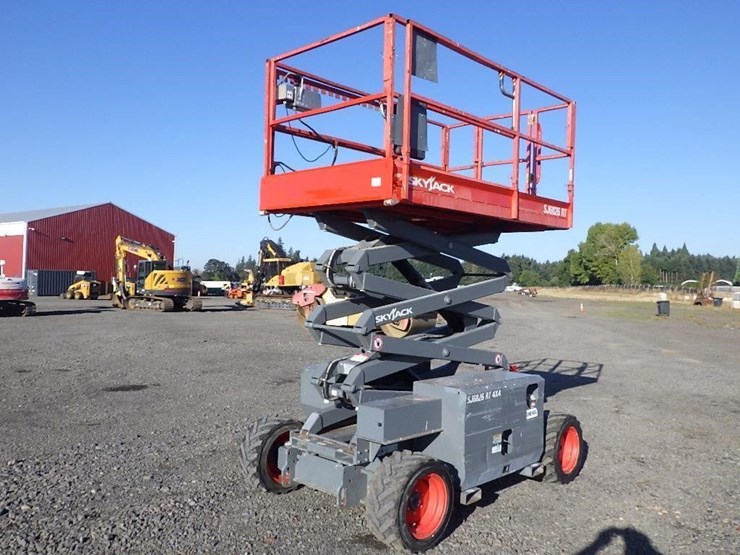 skyjack-sj6826rt-image-1