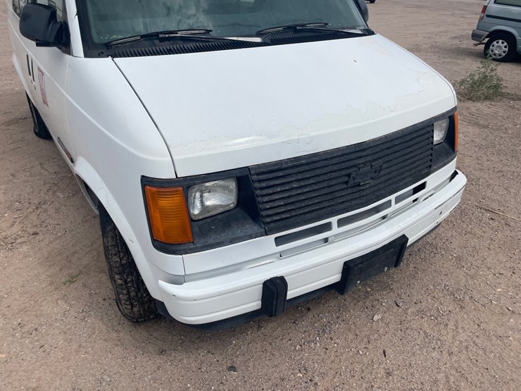 1994-chevrolet-astro-image-13