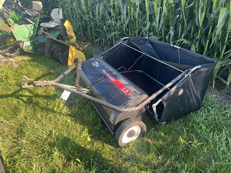agri-fab-42”-lawnsweep-image-2