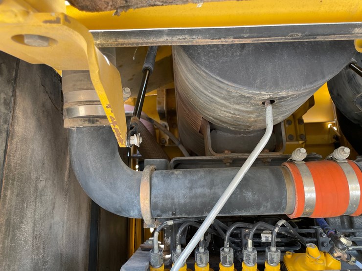 2005-komatsu-wa380-image-64