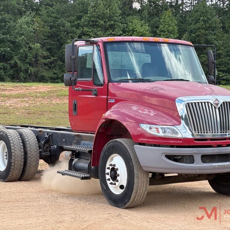 2014 INTERNATIONAL DURASTAR 4400
