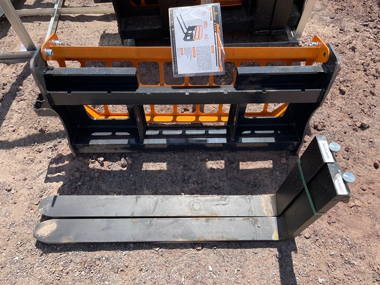 #2423-•-unused-2026-landhonor-pallet-fork-attachment-image-1