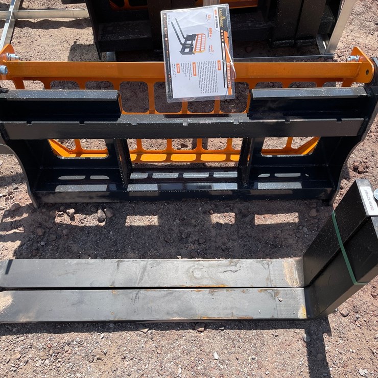 #2423 • Unused 2026 Landhonor Pallet Fork Attachment