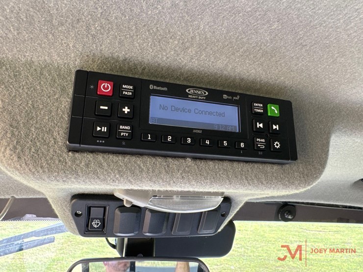 2024-kubota-rtv-x1100c-image-25