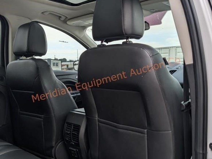 2015-ford-escape-se-image-26
