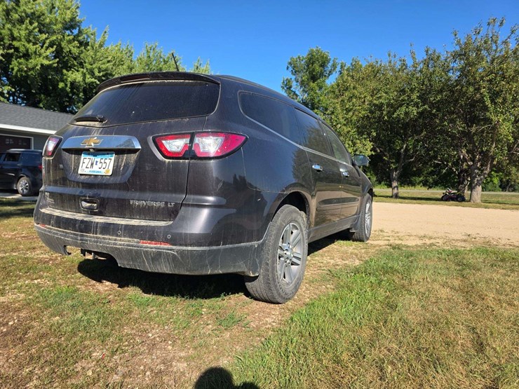 2014-chevrolet-traverse-lt-image-9