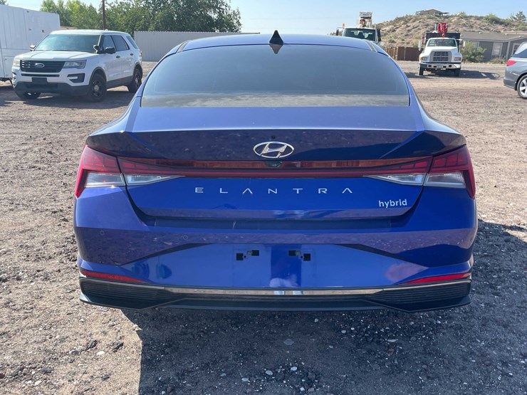 #1859-•-2023-hyundai-elantra-(has-nm-title)-image-89