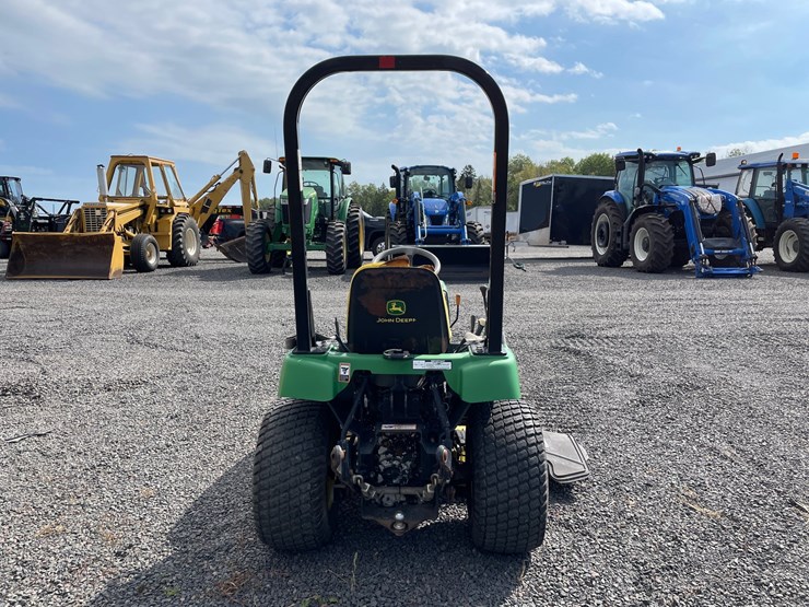2010-john-deere-2305-image-4