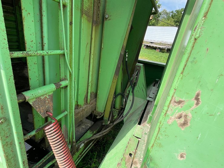 #2975-•-owatonna-540-stacker-image-16