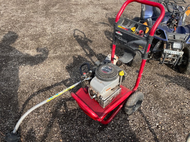 #5087-•-briggs-and-stratton-pressure-washer-and-stihl-weed-wacker-image-2