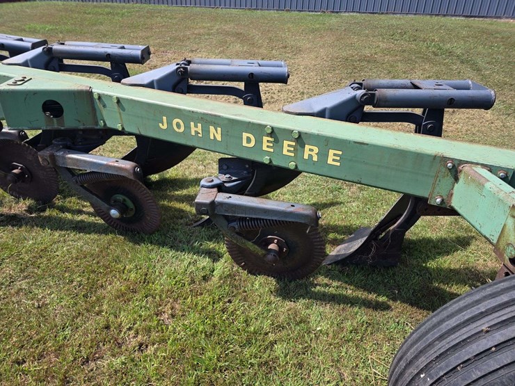 john-deere-2700-image-16