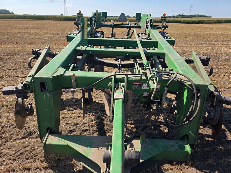 john-deere-2700-image-4