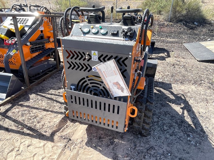 #2065-•-unused-2026-landhonor-mini-skid-steer-loader-image-6