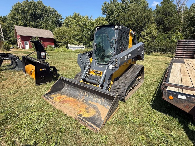 deere-331g-image-2