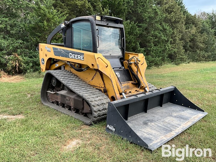 2007-deere-ct332-image-3