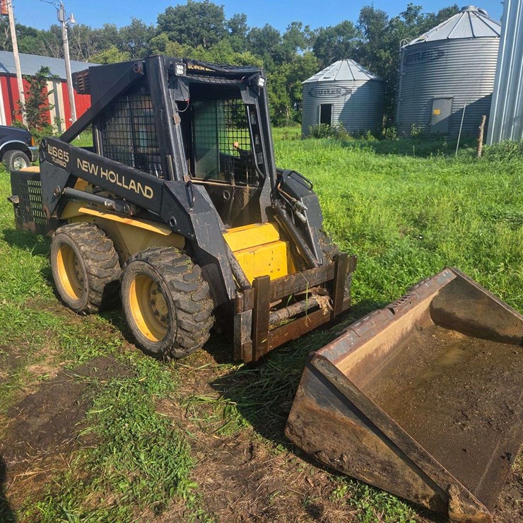NEW HOLLAND LX665 TURBO