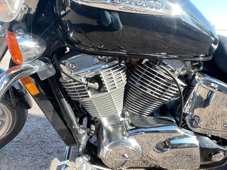 #1863-•-2006-honda-vt1100-(has-nm-title)-image-17