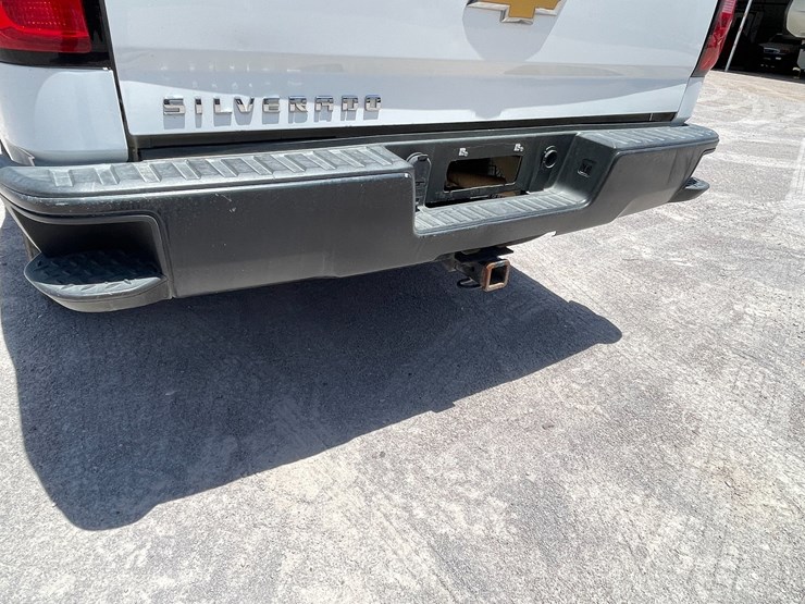 #1864-•-2018-chevy-work-truck-(has-nm-title)-image-33