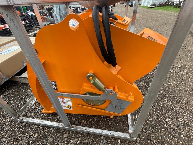 #5132-•-landhonor-double-discharge-concrete-mixer-image-3