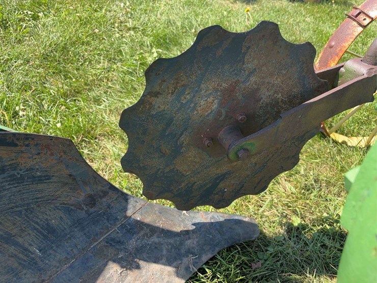 john-deere-12-image-15