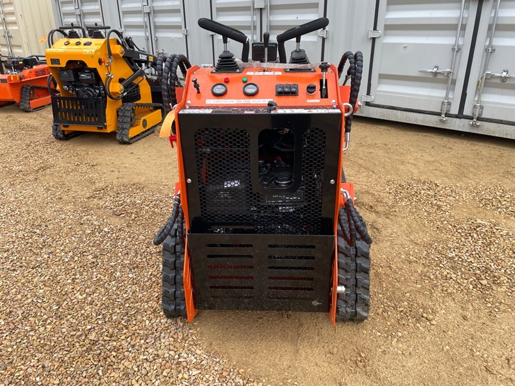 #1260-•-mms-skid-steer-loader-image-6