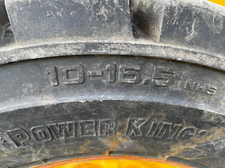 2021-new-holland-l316-image-16